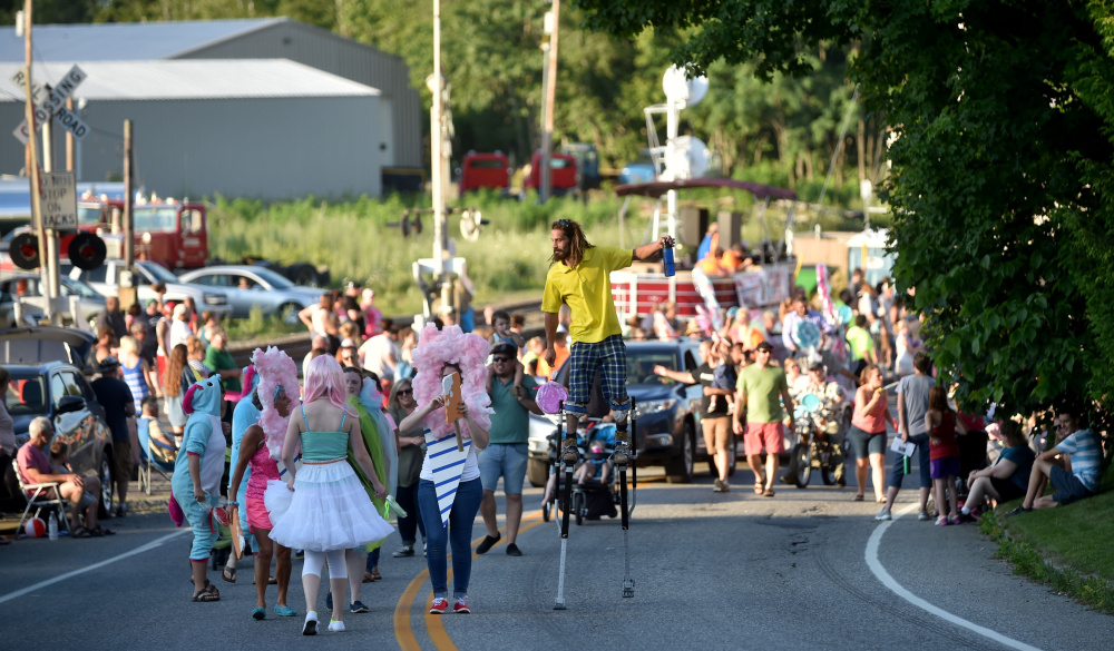Oakland residents pour out for OakFest events Central Maine